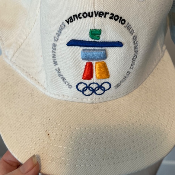 Vancouver 2010 Olympics hat new with tags - Picture 5 of 7